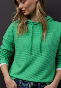 Chemise à capuche