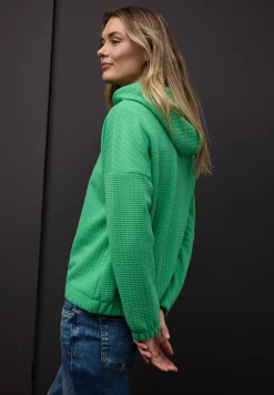 Chemise à capuche
