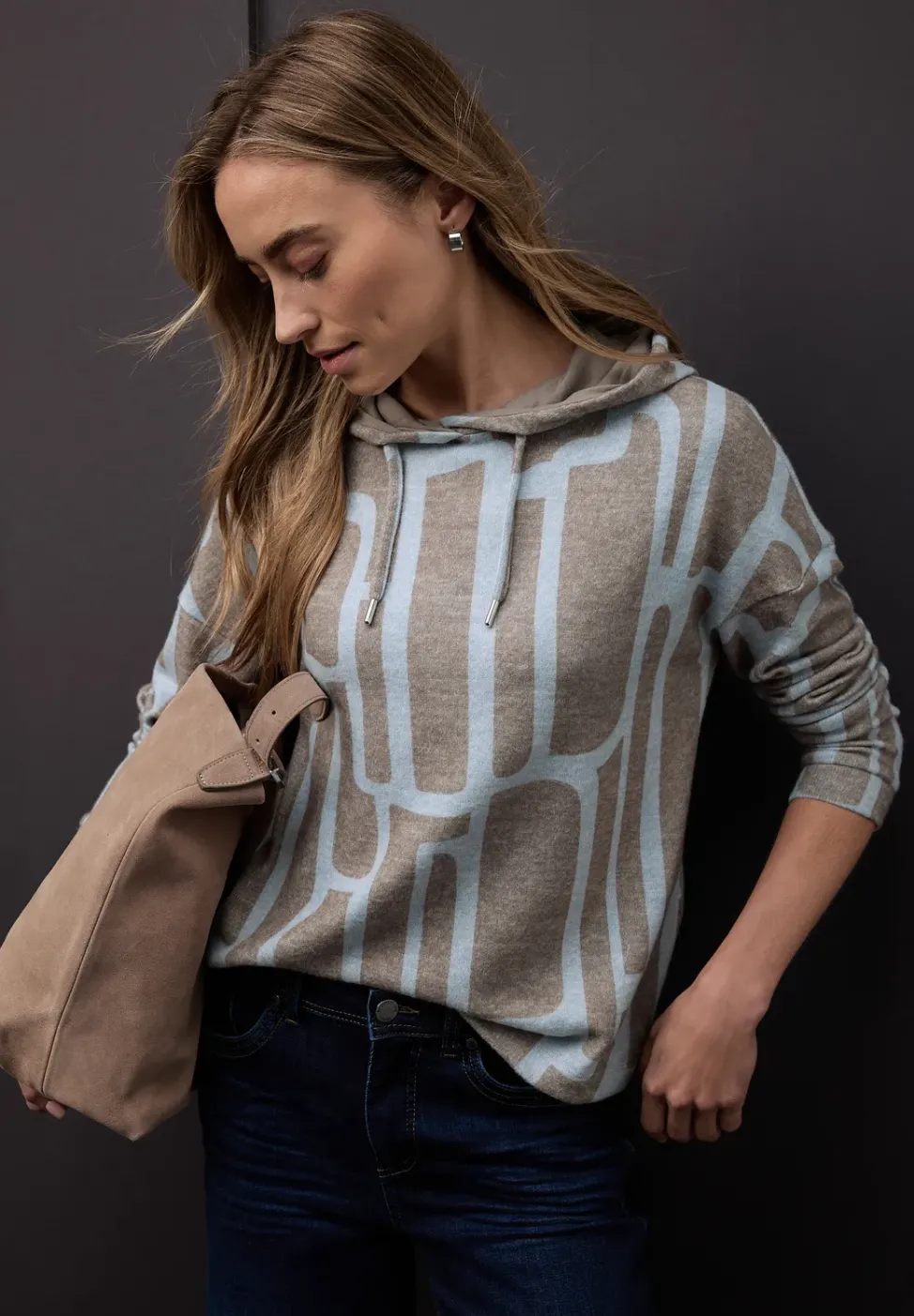 Chemise à capuche à motifs