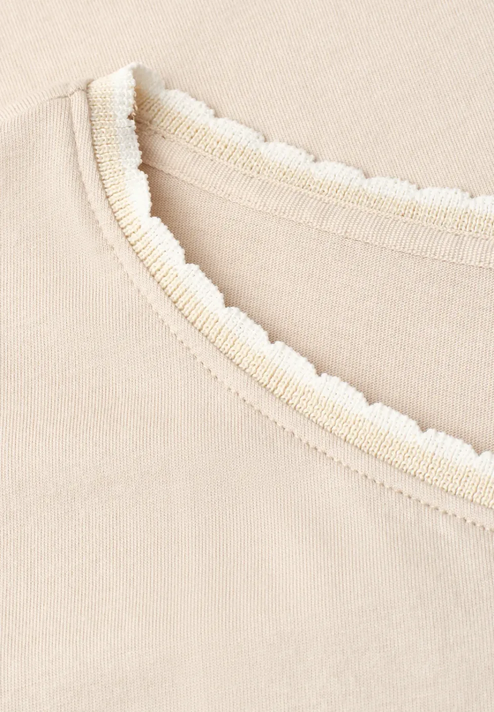 Chemise à épaules tombantes avec ruban décoratif
