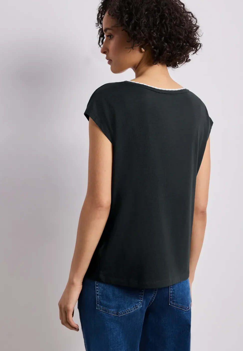 Chemise à épaules tombantes avec ruban décoratif