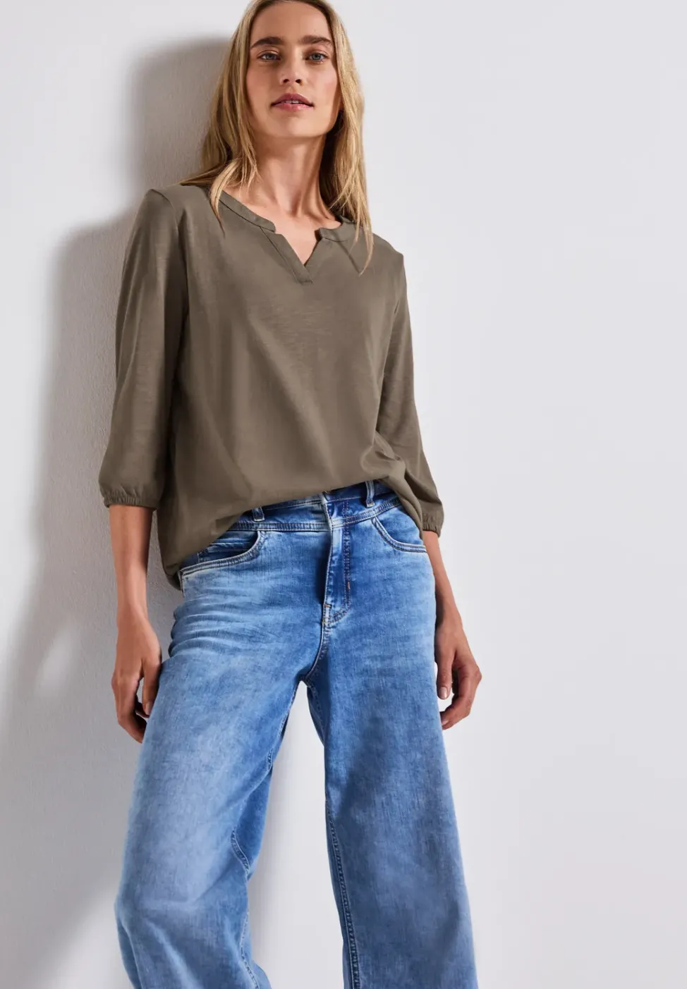 Chemise en jersey à col fendu