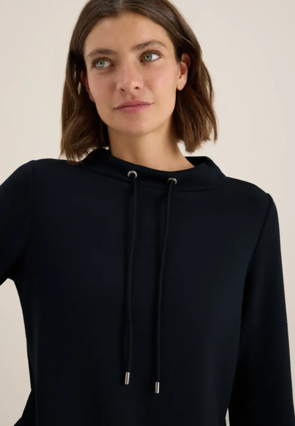 Chemise Funnel Neck
