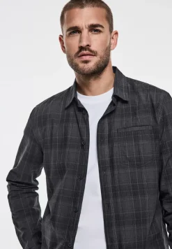 Chemise à carreaux