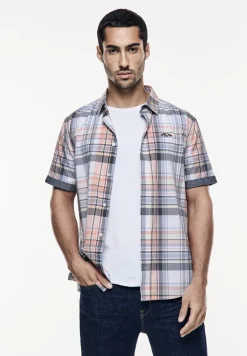 Chemise à carreaux