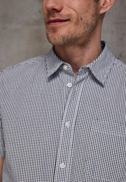 Chemise à carreaux