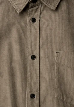 Chemise en velours côtelé doux