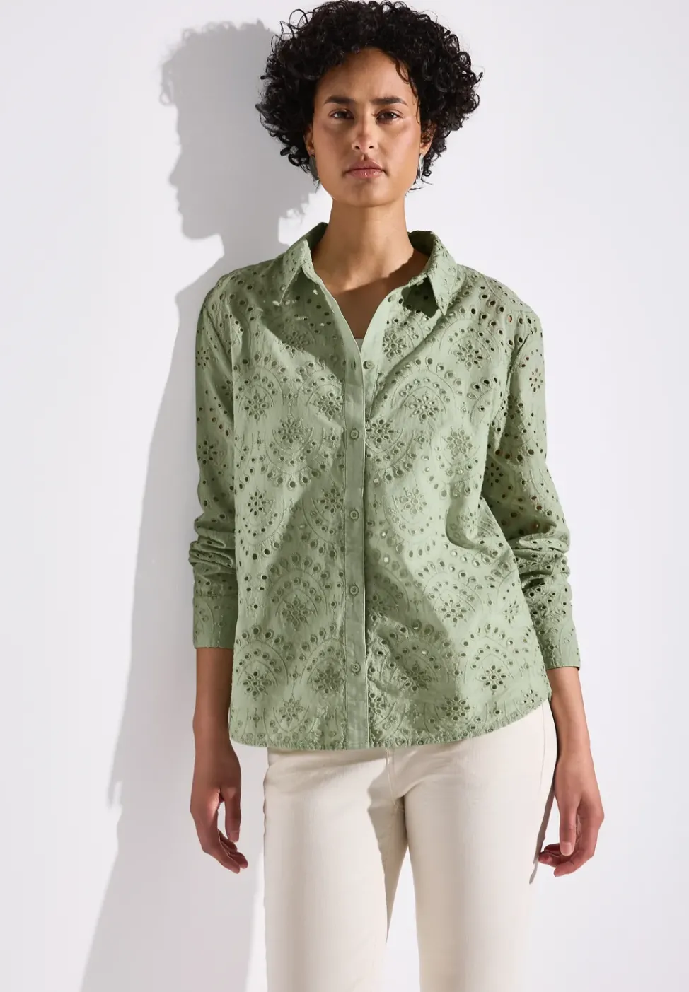 Chemisier avec broderie ajourée