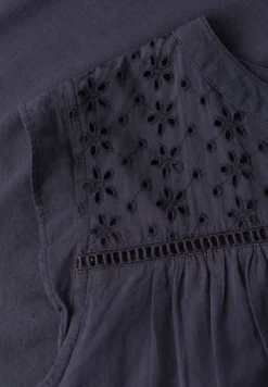 Chemisier top col fendu – détails shiffley