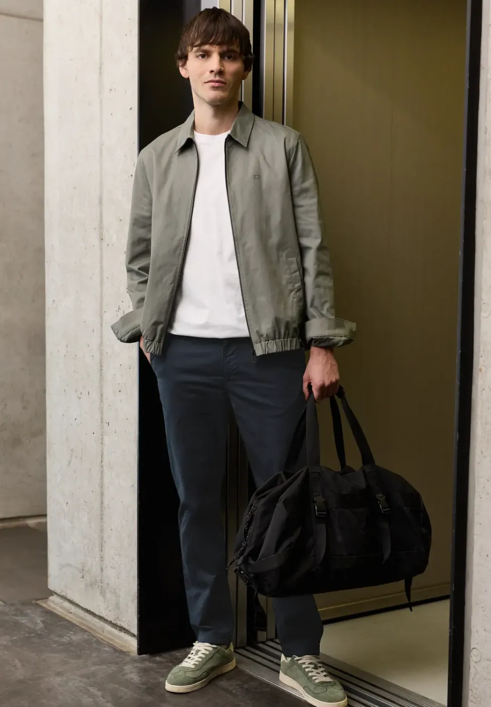 Chino avec ceinture stretch