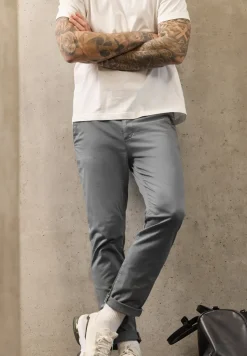 Chino avec ceinture stretch