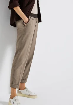 Chino avec taille tape