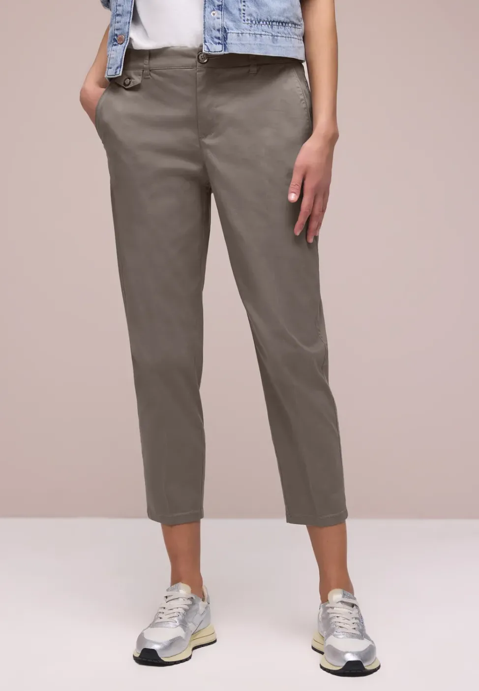 Chino en coupe casual dans une qualité douce