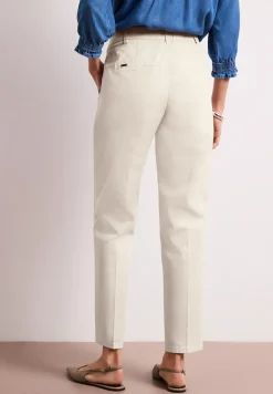 Chino en coupe casual dans une qualité douce
