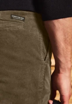 Chino en velours côtelé