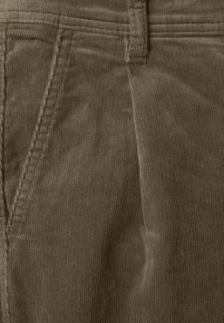 Chino en velours côtelé