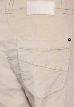 Chino en velours côtelé