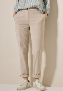 Chino en velours côtelé