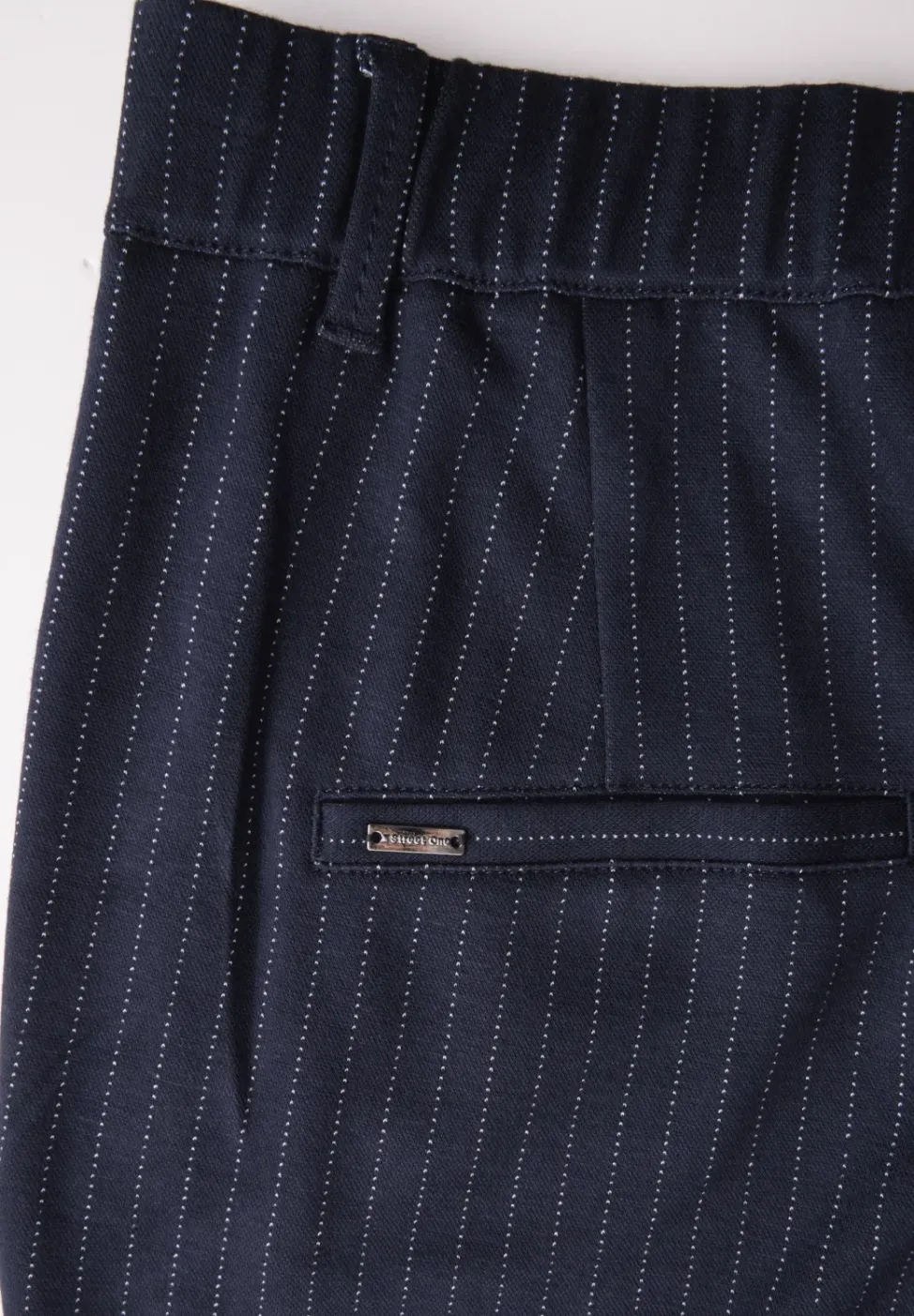 Chino à rayures
