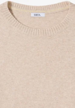 Doux pull-over en couleur unie