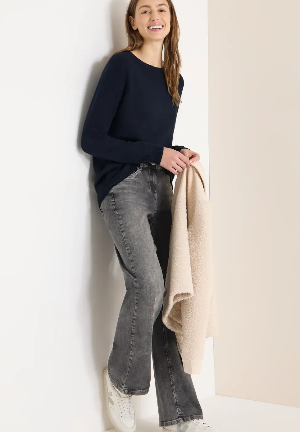 Doux pull-over en couleur unie