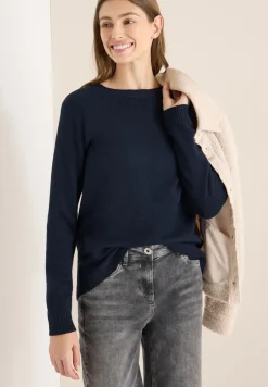 Doux pull-over en couleur unie