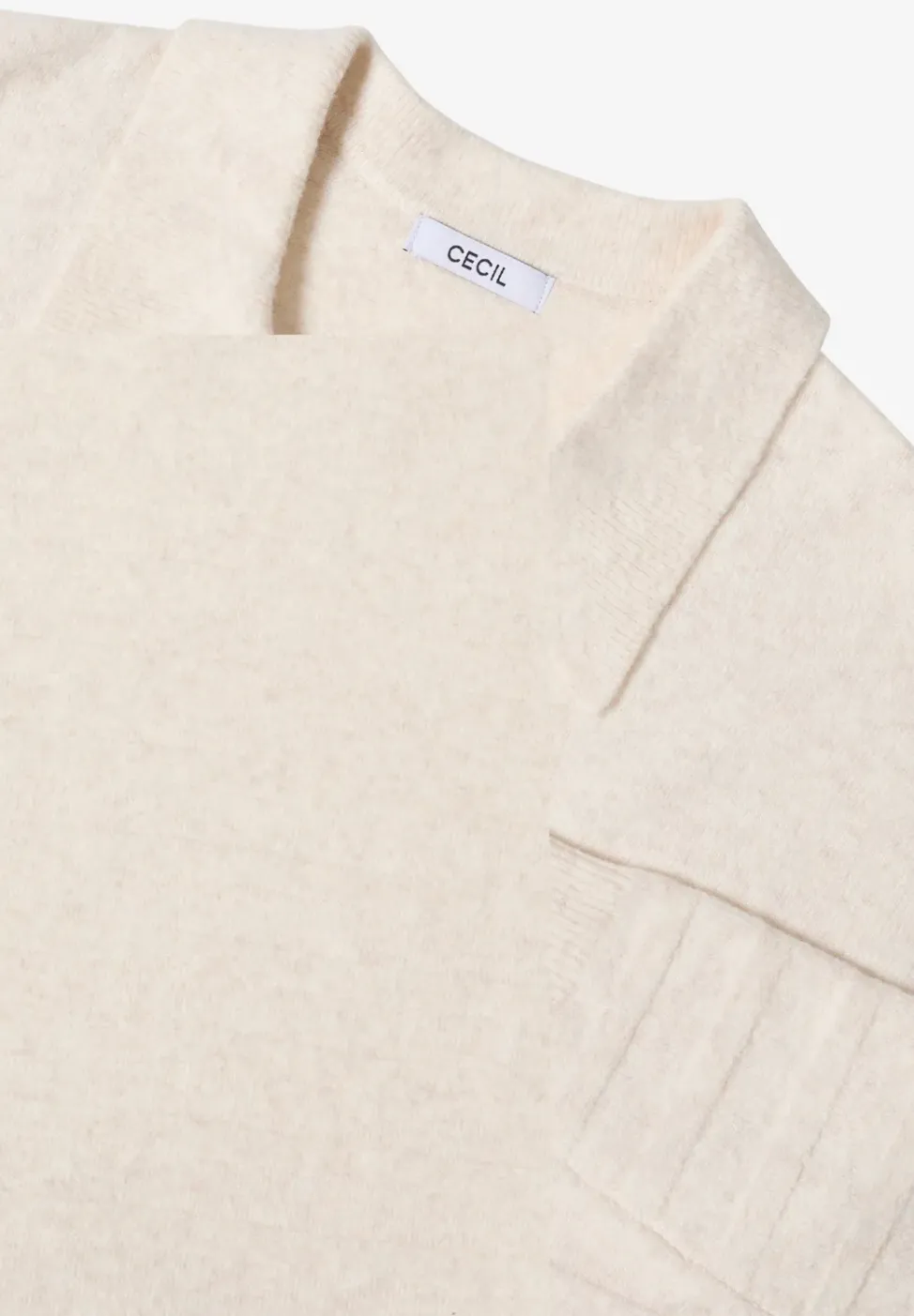 Doux pull-over structuré