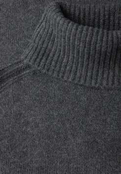 Doux pull à col roulé
