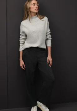 Doux pull-over structuré
