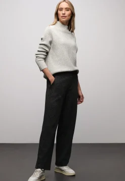 Doux pull-over structuré