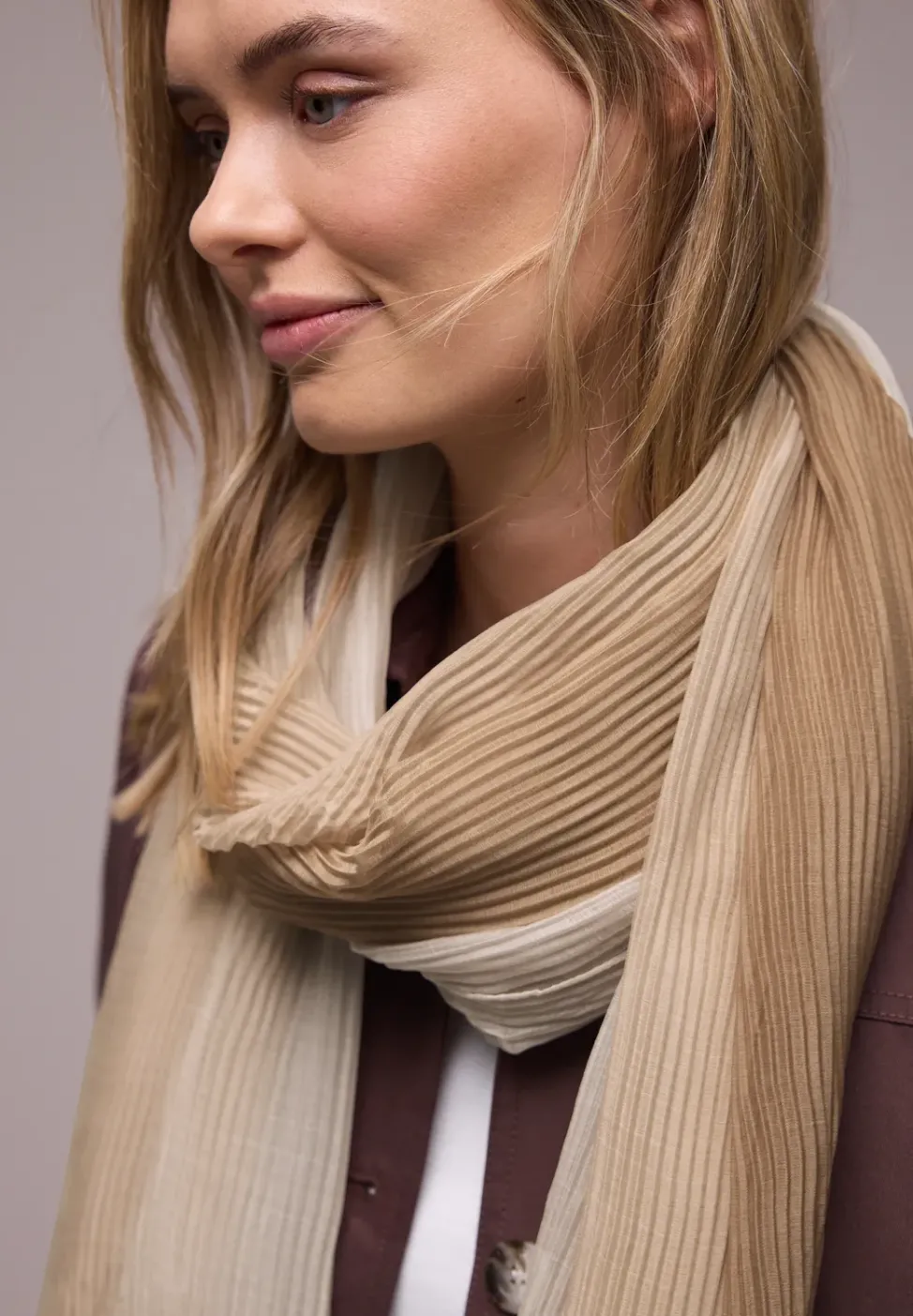 Foulard avec dégradé de couleurs