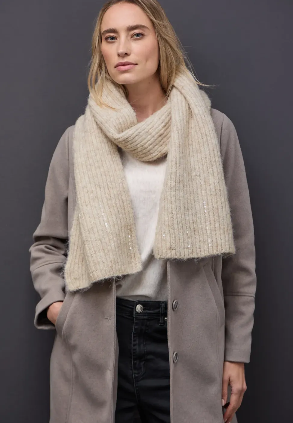 Foulard avec paillettes