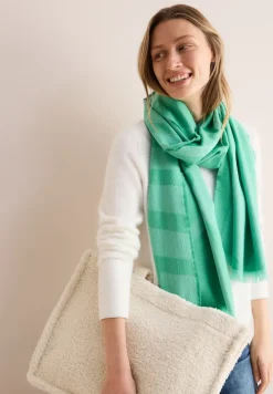 Foulard à motifs