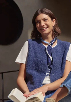 Gilet avec patte de boutonnage