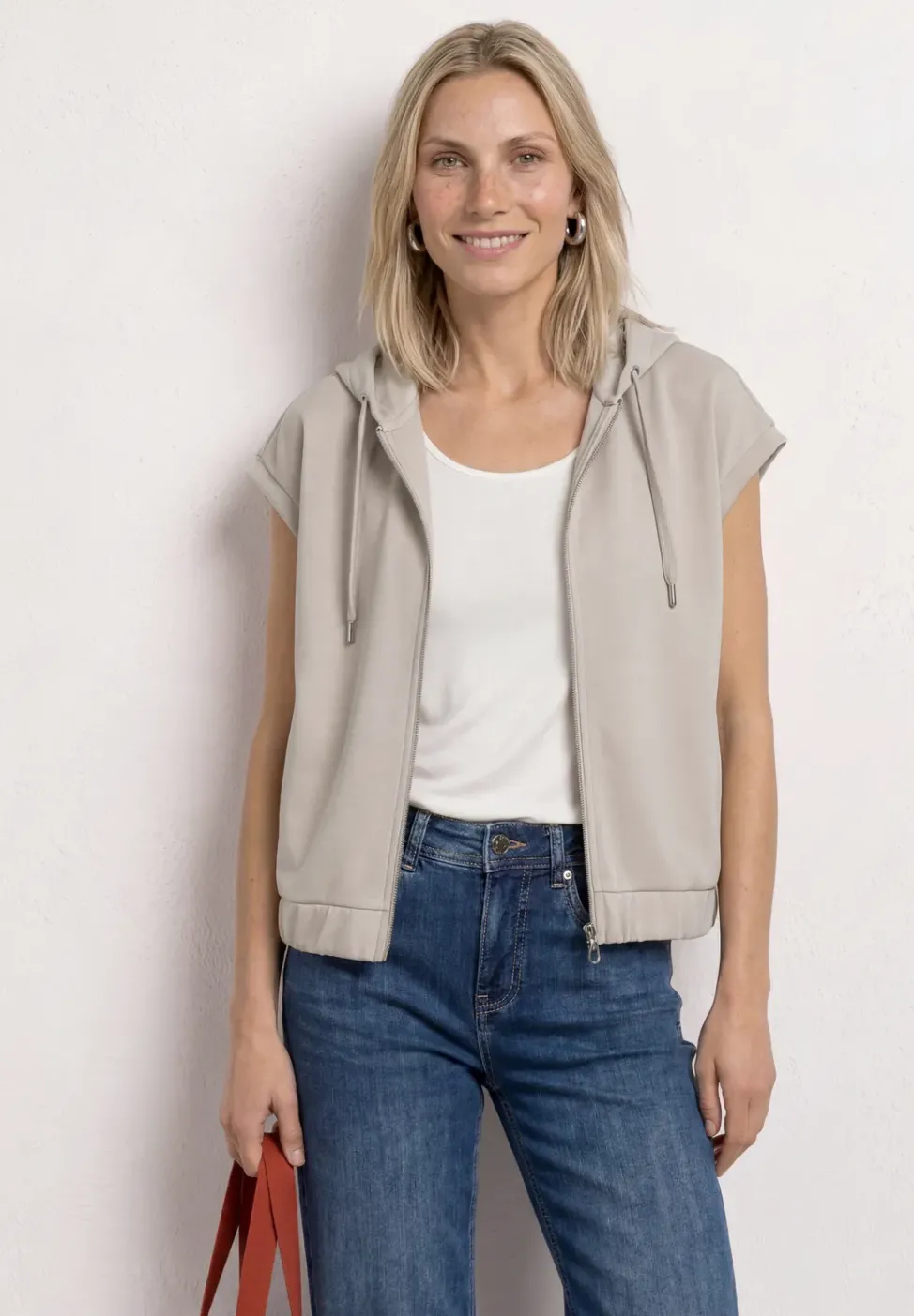 Gilet en aspect soyeux avec capuche