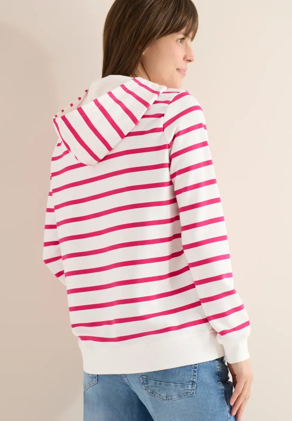 Hoodie avec imprimé sur la poitrine