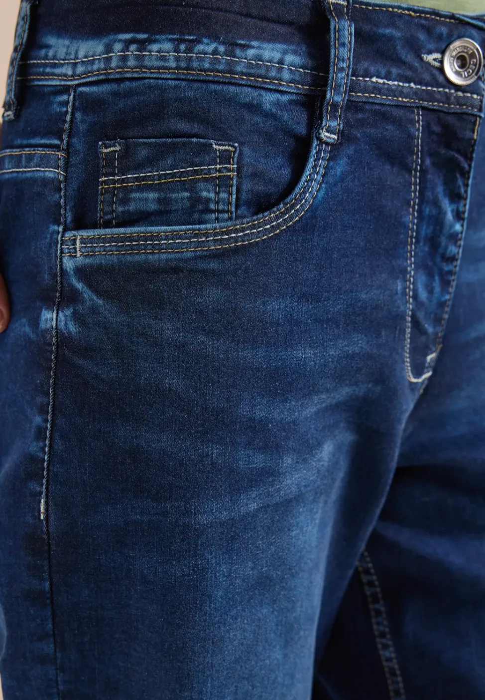 Jean 3/4 coupe large en style ample