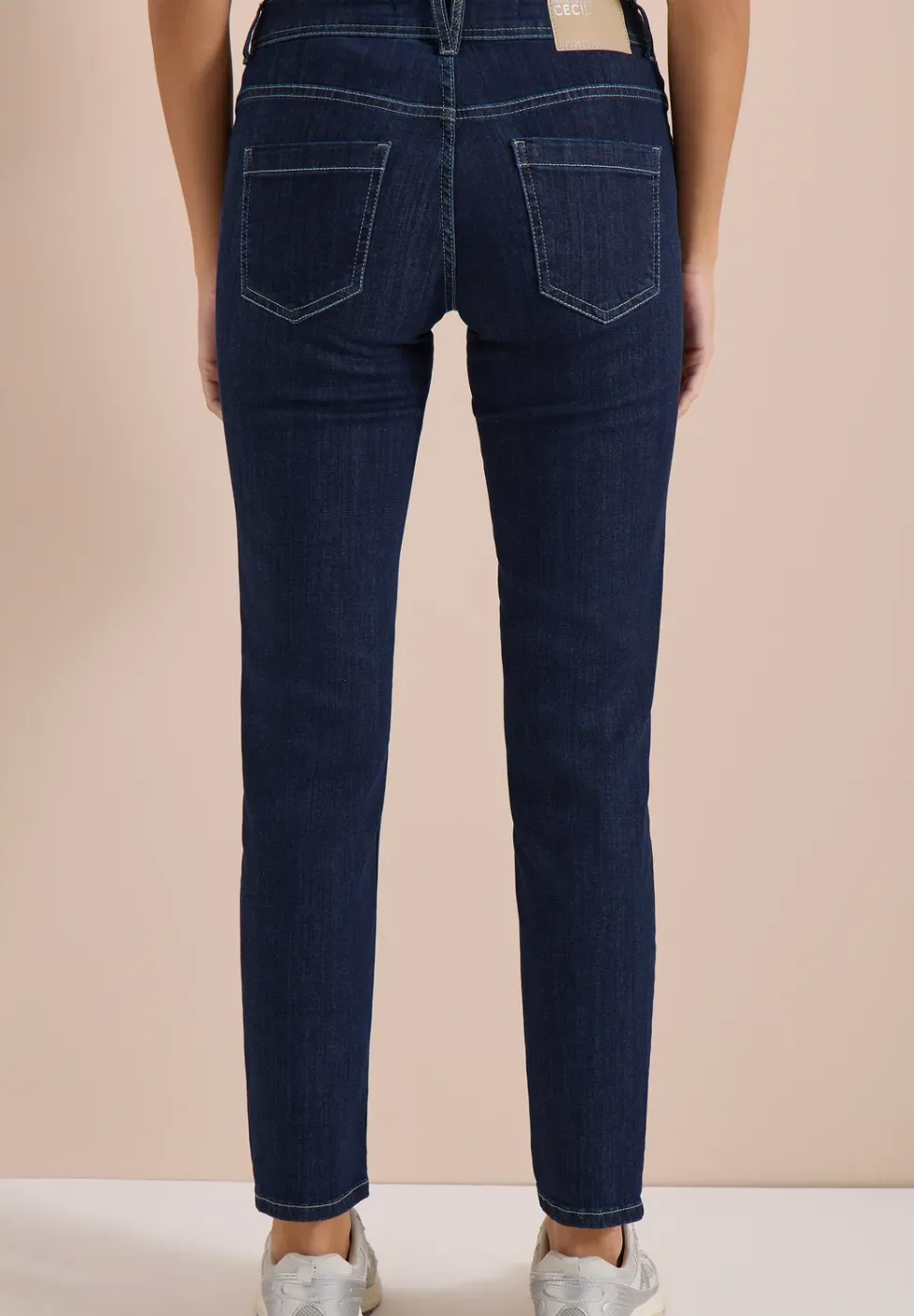 Jean droit taille mi-haute coupe casual