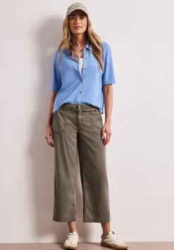 Jeans ample avec ceinture décorative