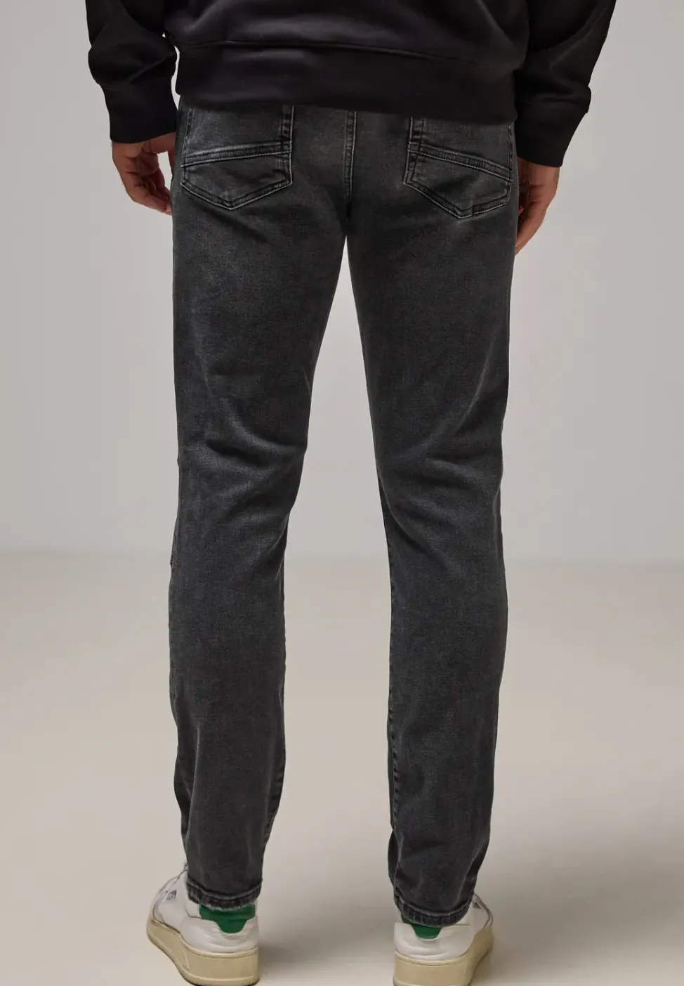 Jeans à la coupe régulière