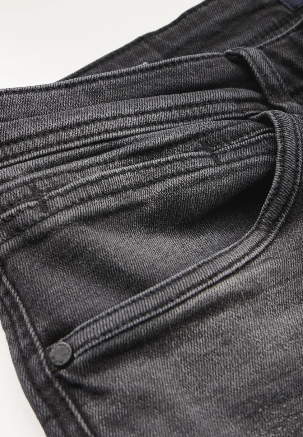 Jeans à la coupe régulière