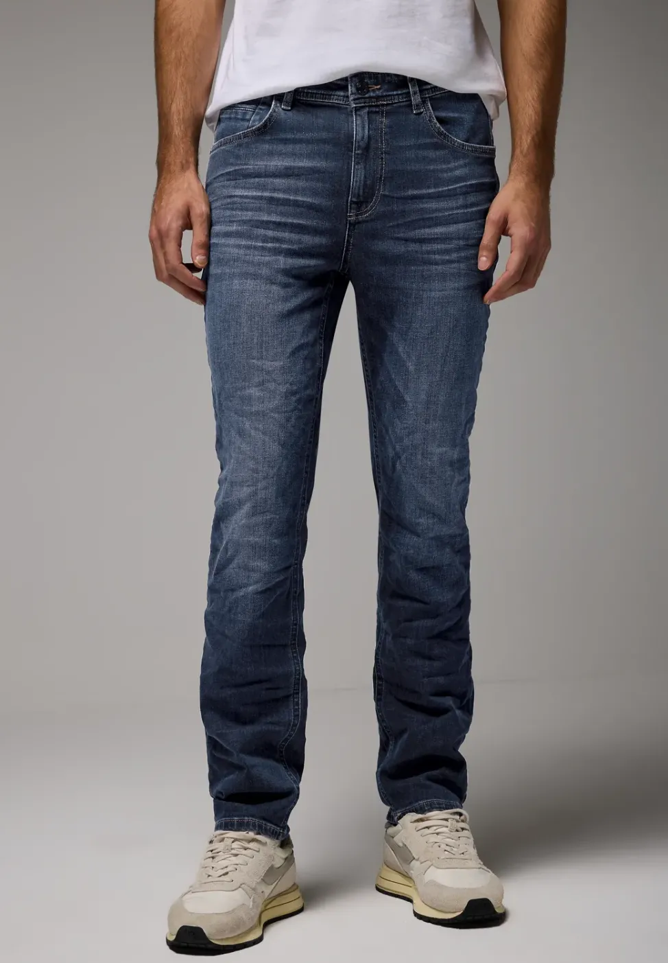 Jeans à la coupe régulière