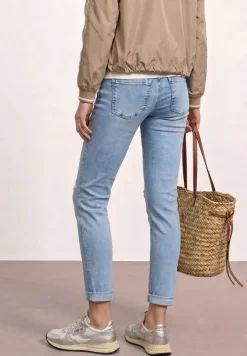 Jeans Slim Legs avec détails destroyed