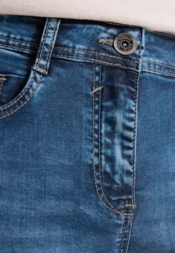 Jeans slim legs à taille haute et coupe ajustée