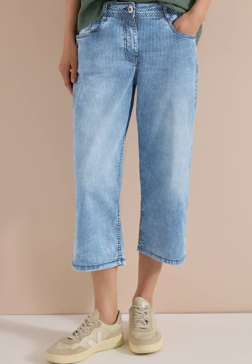 Jean taille haute à larges jambes et rayures