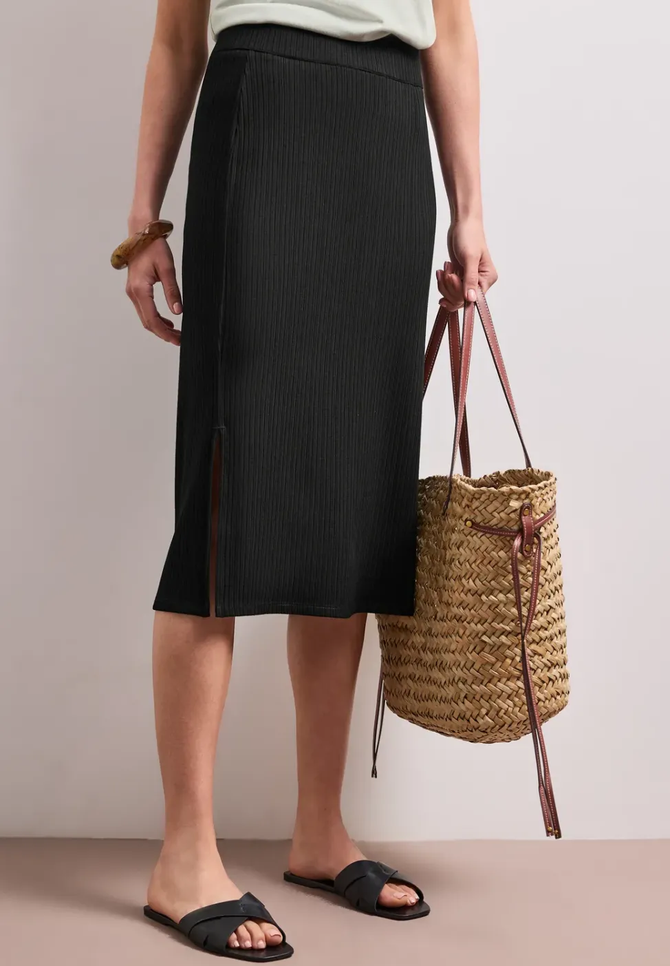 Jupe midi en structure côtelée avec taille élastique
