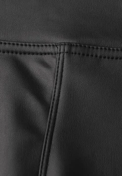 Leggings look cuir