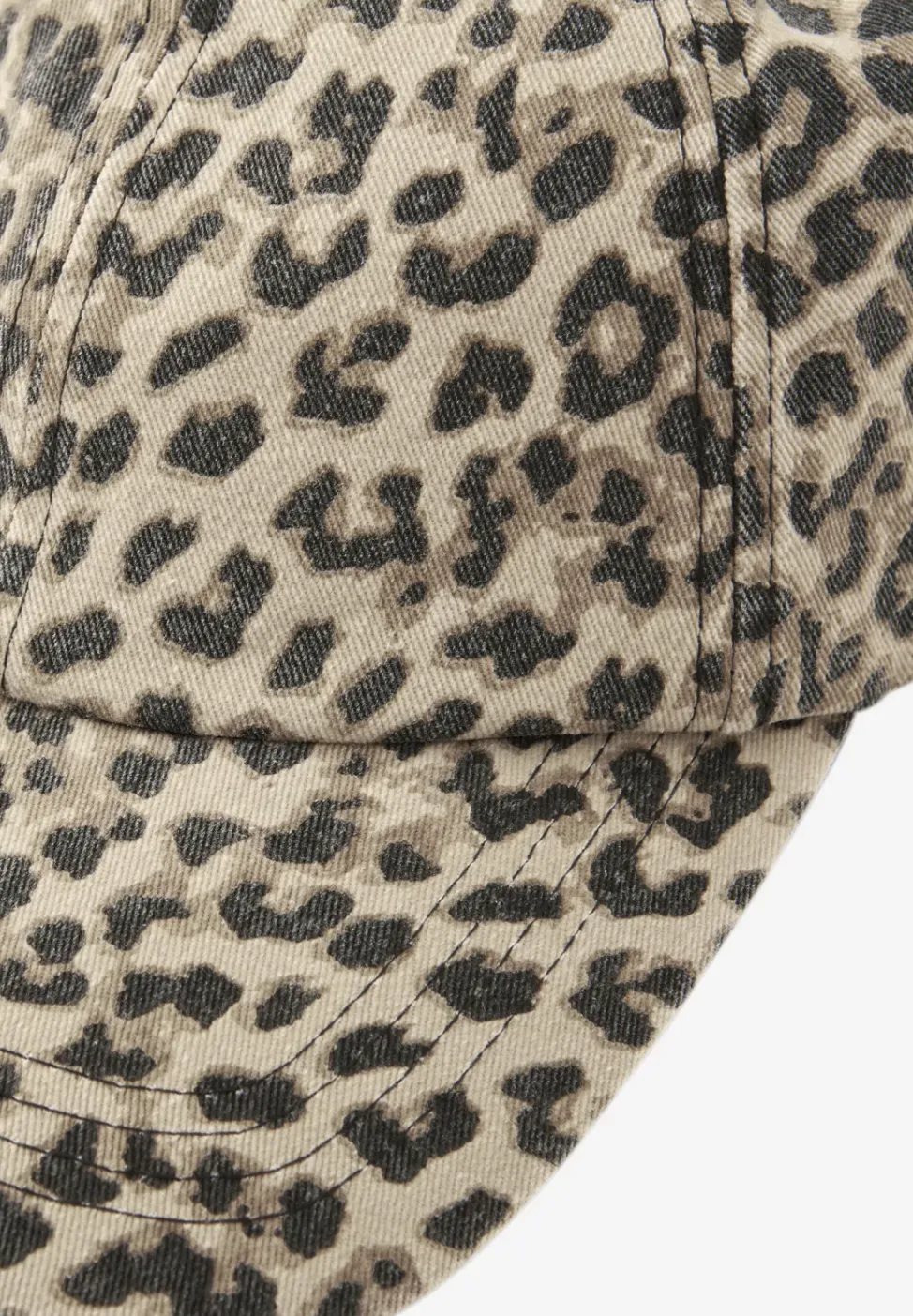 Leo Cap
