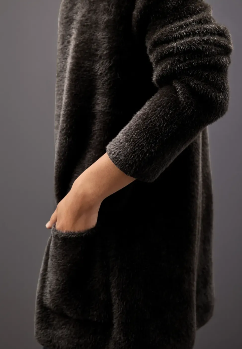 Long cardigan en fil de plumes