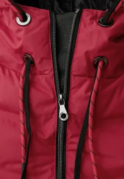 Manteau avec coutures collées